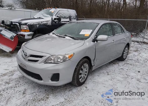 2012 Toyota Corolla Le z USA, uszkodzony, nr VIN 2T1BU4EE2CC802262